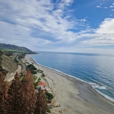 Umberto Ii 아파트 *